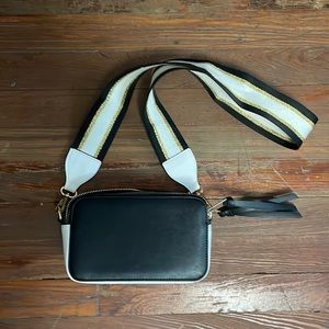 Crossbody purse